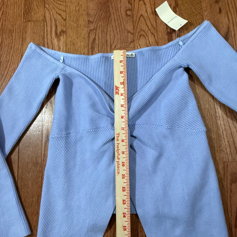 Abercrombie & Fitch Off Shoulder Twist Front Ribbed Top Blue NWT M - Picture 6 of 9